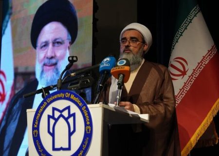 امام جمعه اهل سنت کرمانشاه: مقابله با نفوذ دشمن در منطقه با اتحاد کشورهای اسلامی ممکن است